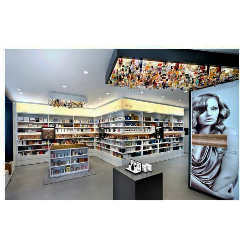 Creative cosmetics store design