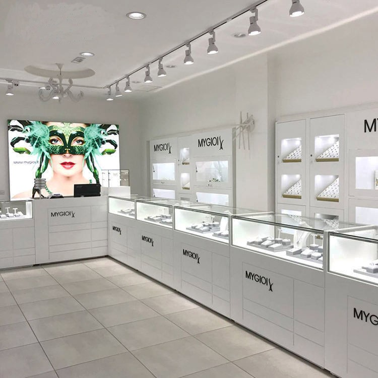 Retail jewelry store design ideas
