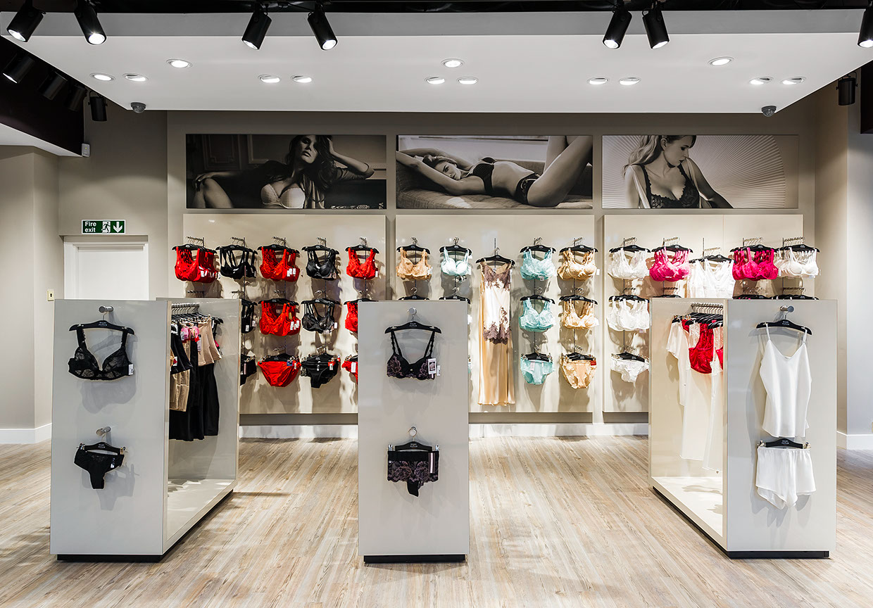 Modern underwear shop design